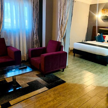 La Rochelle Hotel Yaoundé Extérieur photo