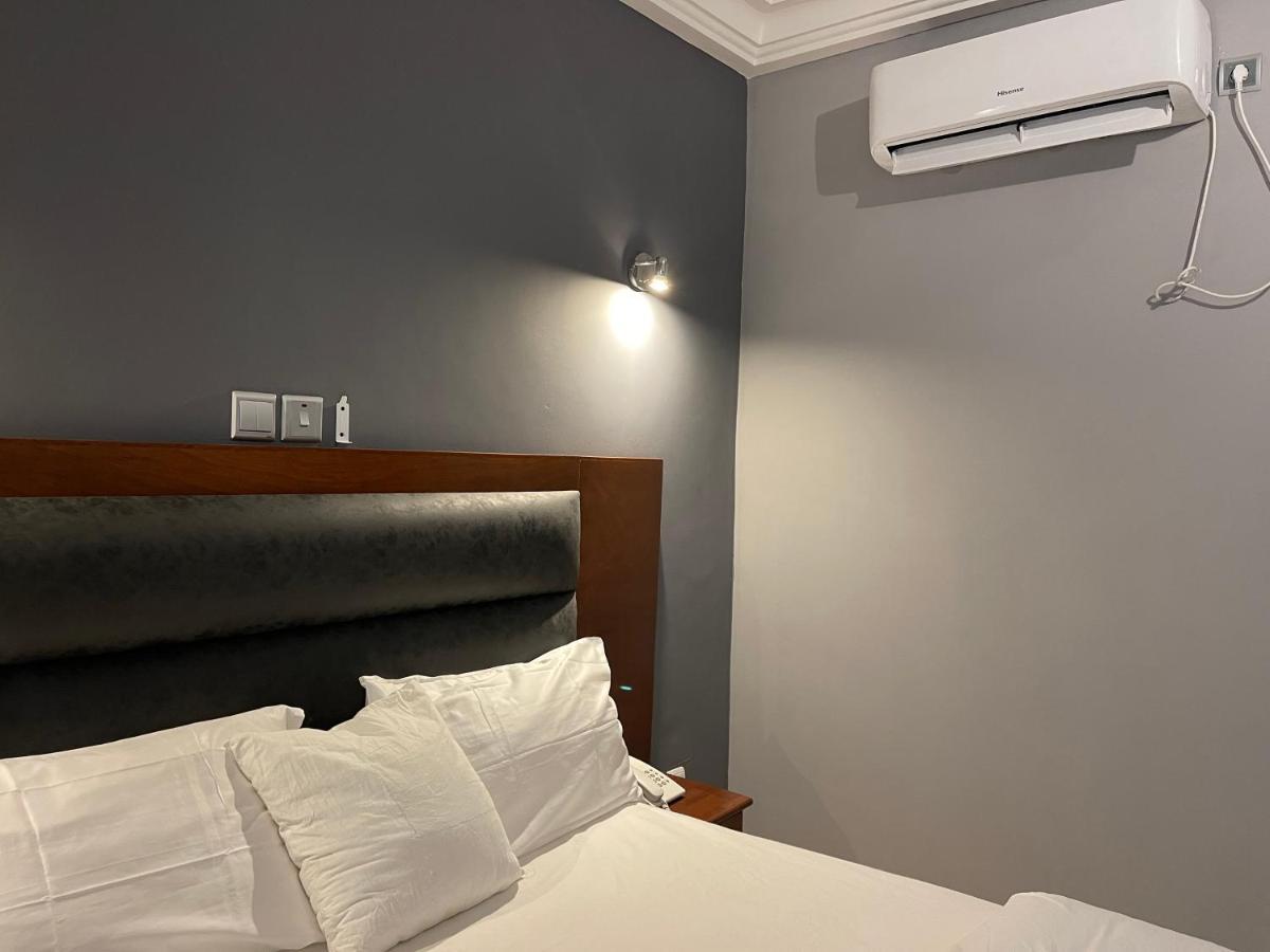 La Rochelle Hotel Yaoundé Extérieur photo