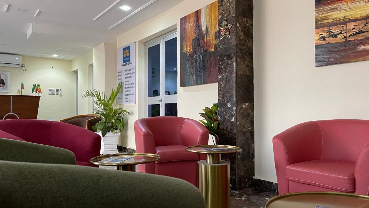 La Rochelle Hotel Yaoundé Extérieur photo