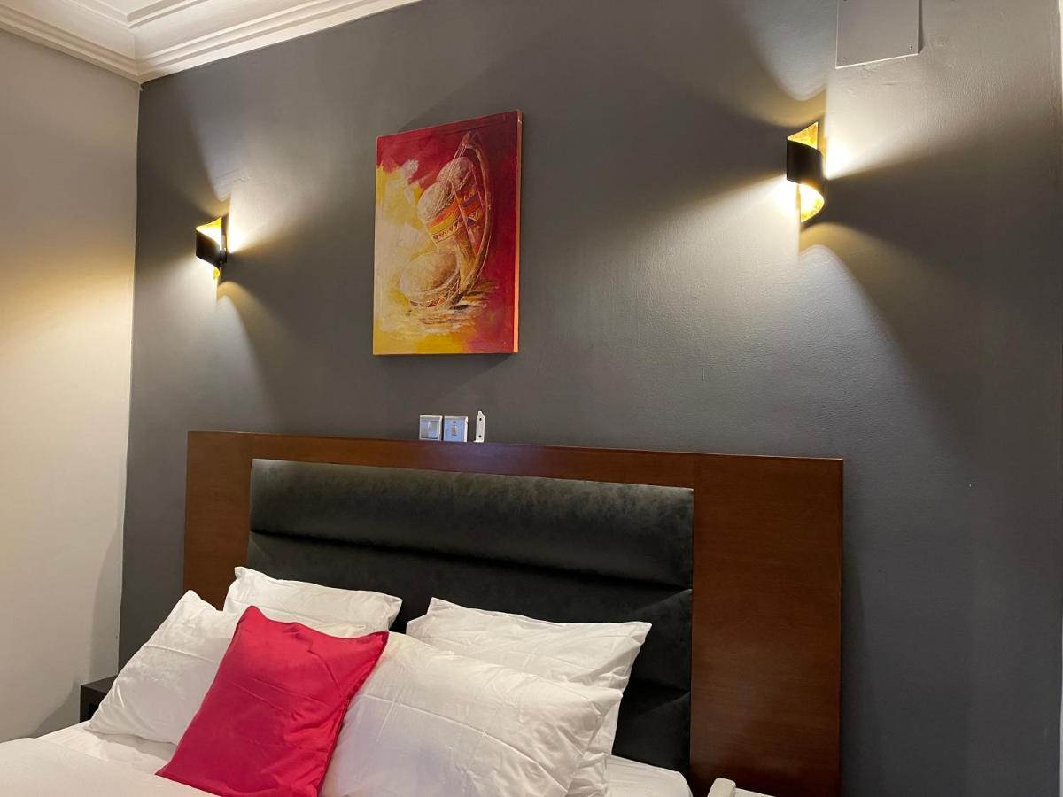 La Rochelle Hotel Yaoundé Extérieur photo
