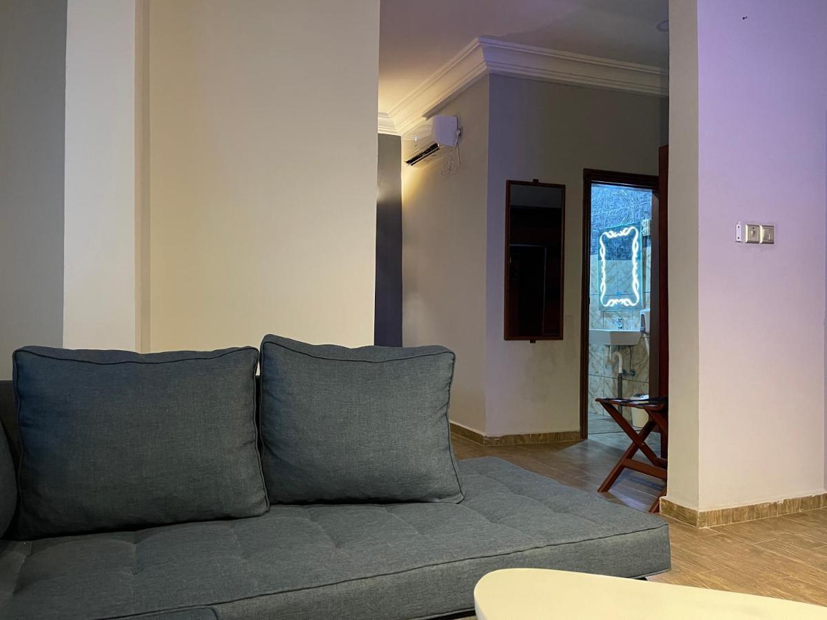 La Rochelle Hotel Yaoundé Extérieur photo