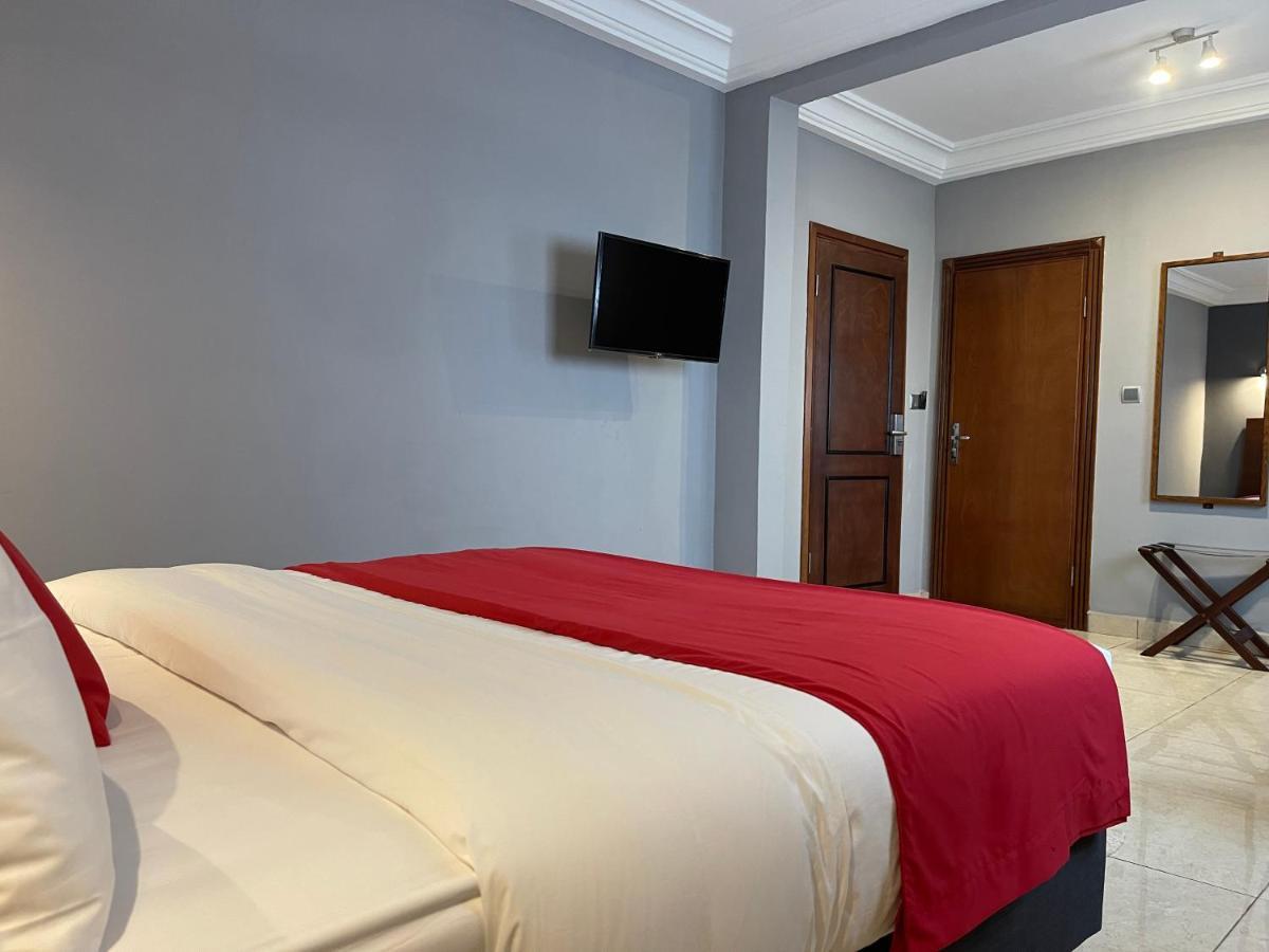 La Rochelle Hotel Yaoundé Extérieur photo