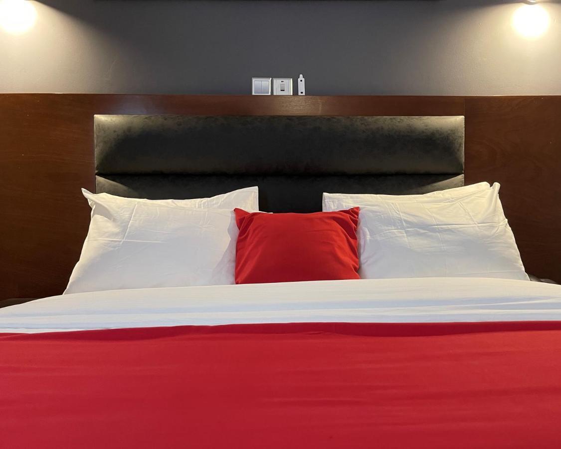 La Rochelle Hotel Yaoundé Extérieur photo