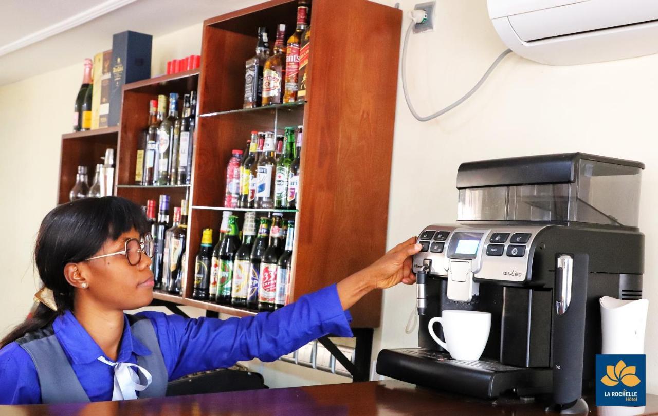 La Rochelle Hotel Yaoundé Extérieur photo
