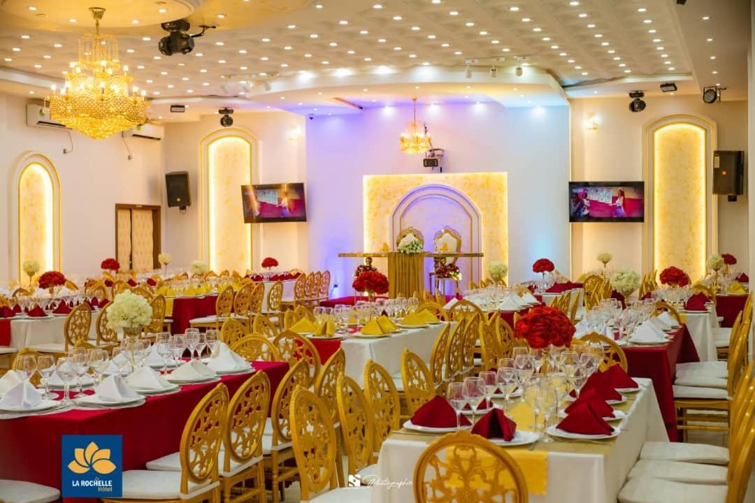 La Rochelle Hotel Yaoundé Extérieur photo