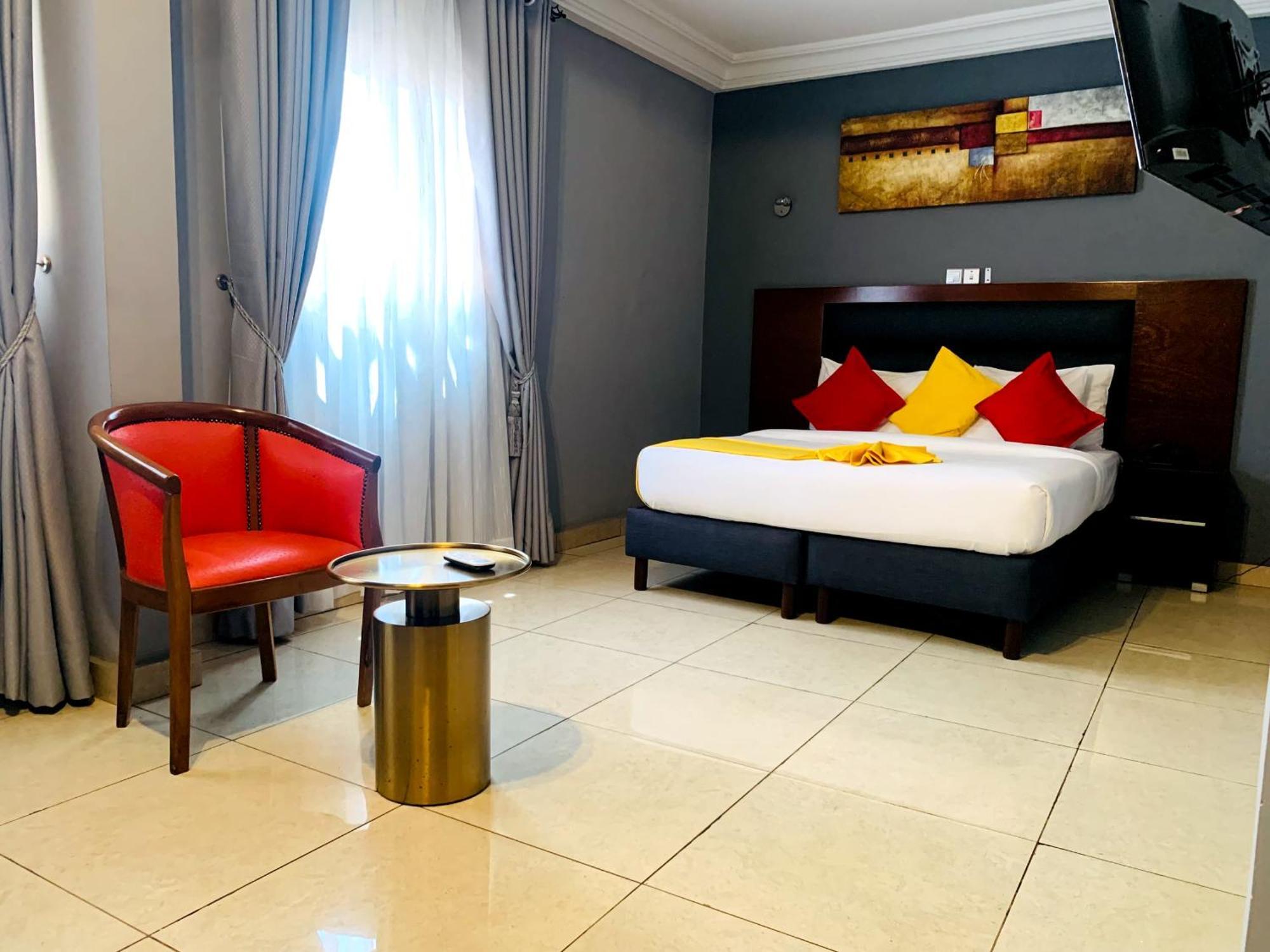 La Rochelle Hotel Yaoundé Extérieur photo